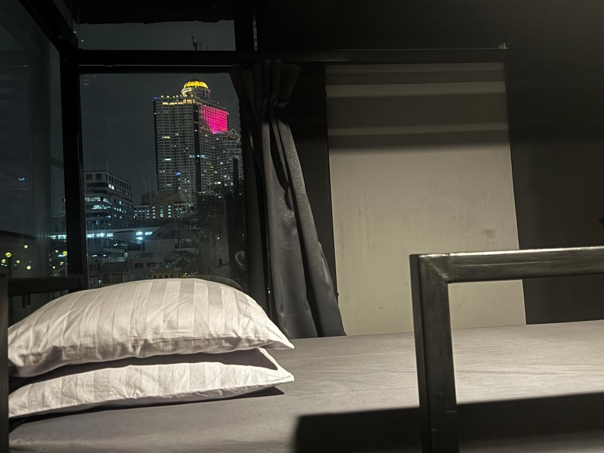 Stay At Pan Hostel Бангкок Экстерьер фото