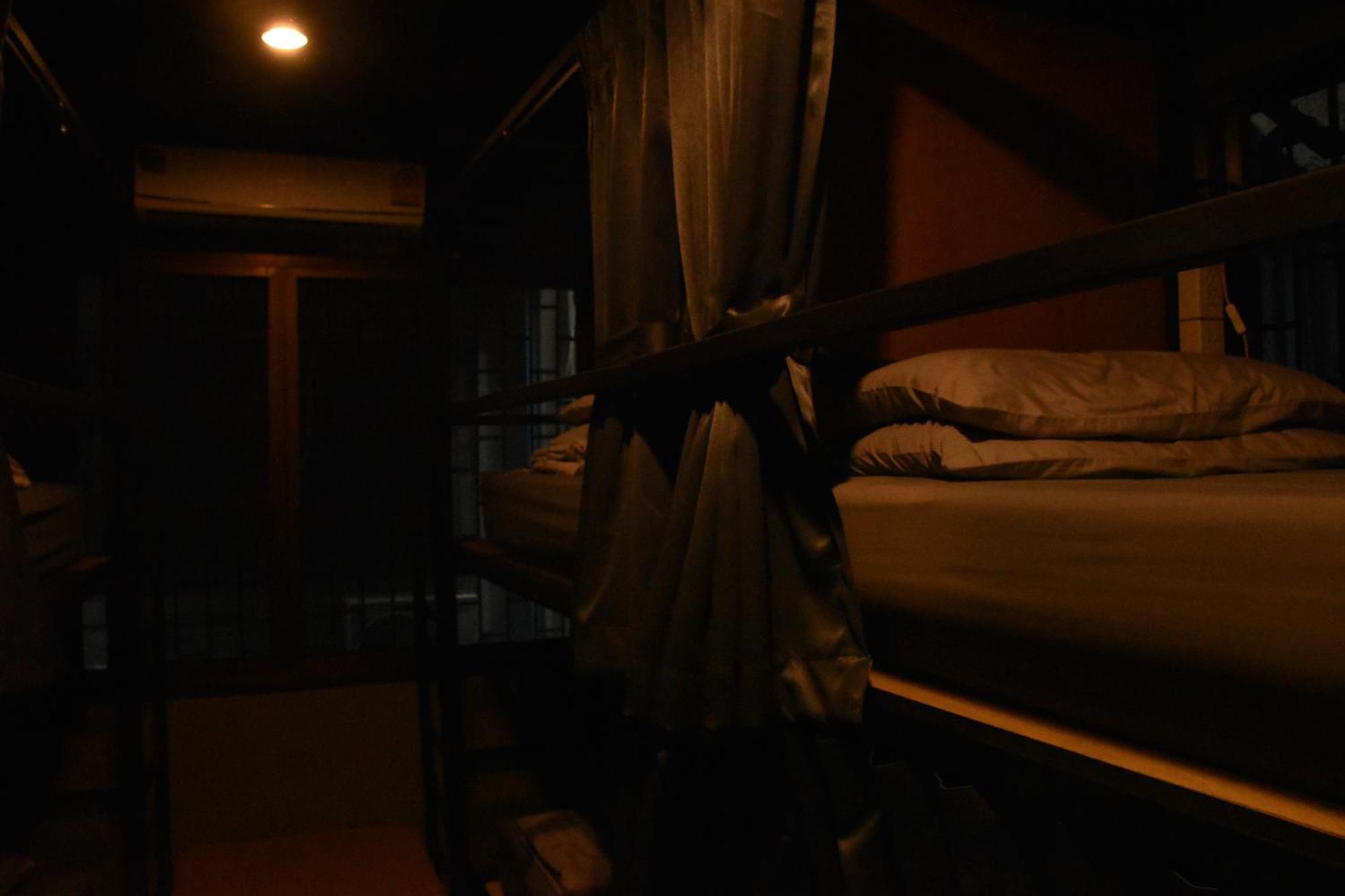 Stay At Pan Hostel Бангкок Экстерьер фото