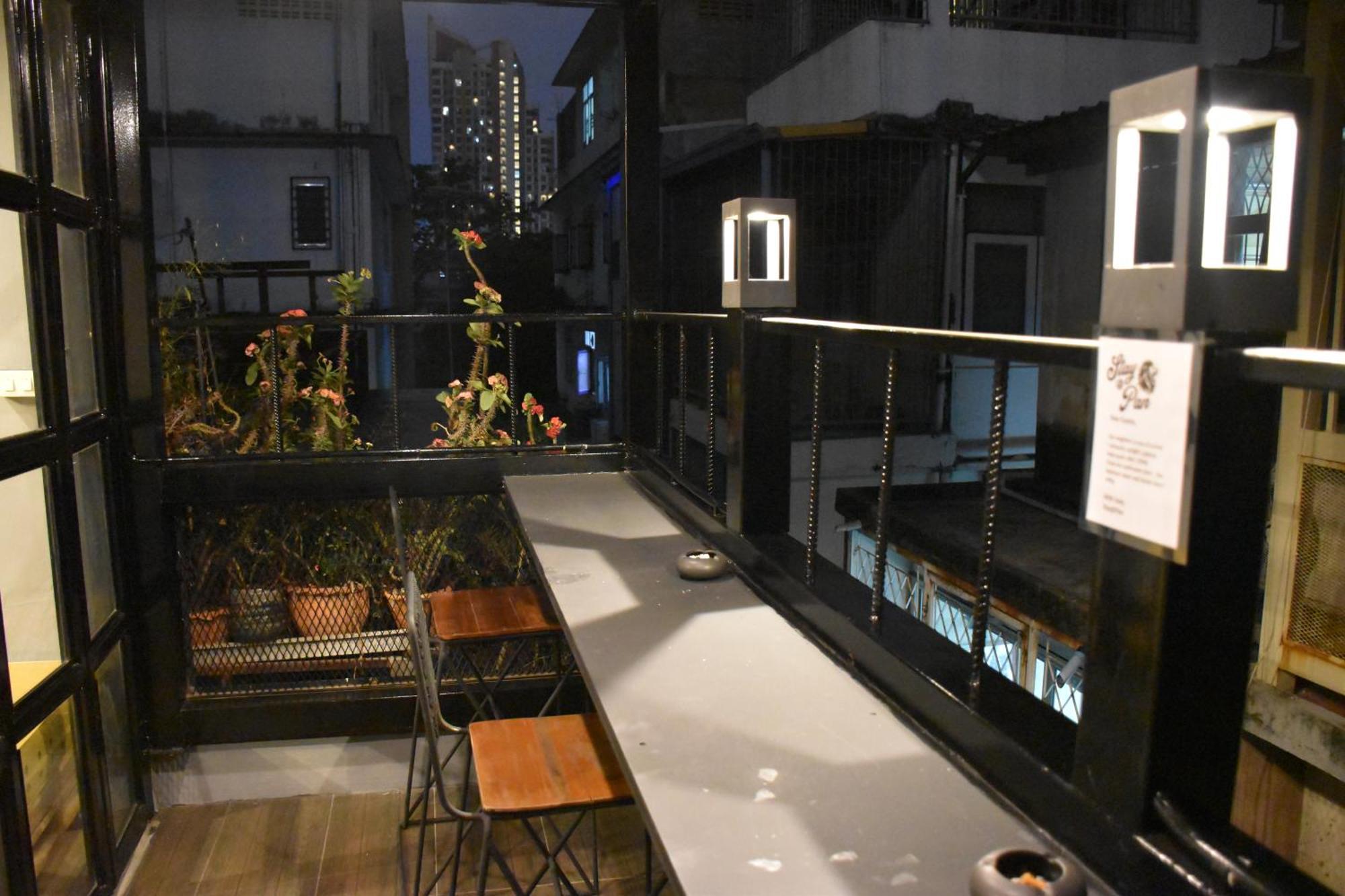 Stay At Pan Hostel Бангкок Экстерьер фото